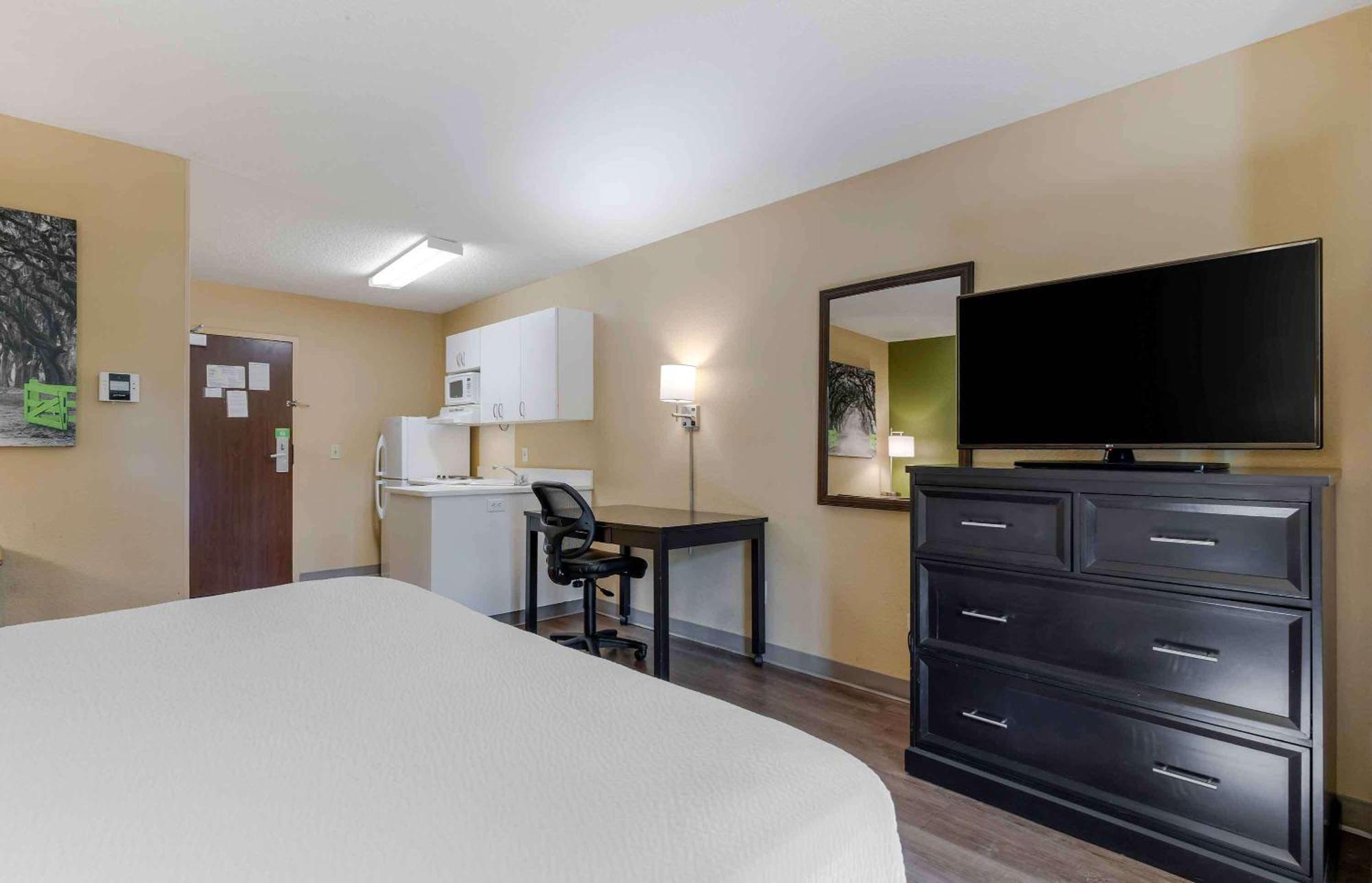 Extended Stay America Select Suites - Chicago - Hanover Park Екстер'єр фото
